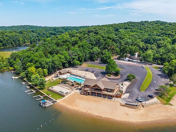 2nd image of 571 Marina Dr