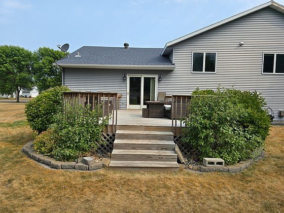4th image of 1101 5th Ave SE