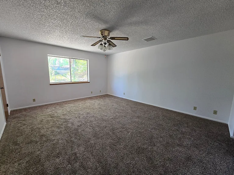 905 Cimarron Ct — Photo 8