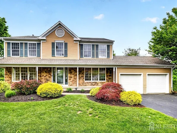 92 Bradford Ln, Plainsboro, NJ 08536