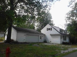 306 Redfern Rd, Chippewa Lake, OH 44215