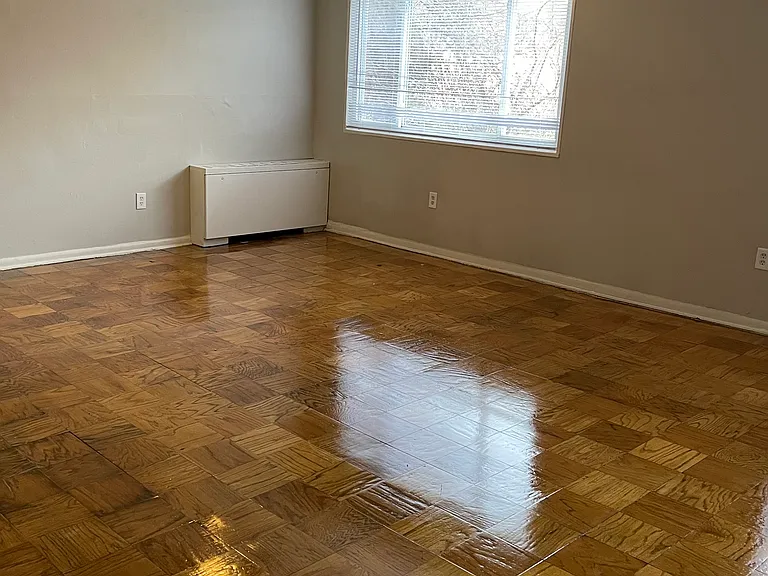 Delton Apartments — Photo 21
