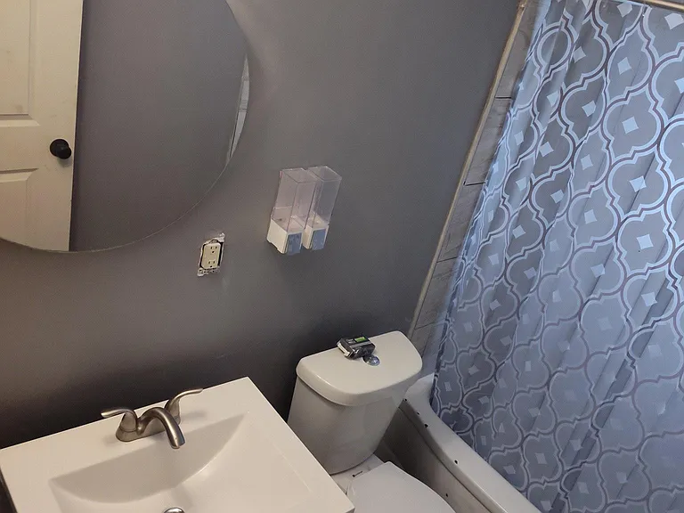913 Lanier Ave — Photo 5