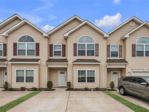 2nd image of 2833 Estella Way
