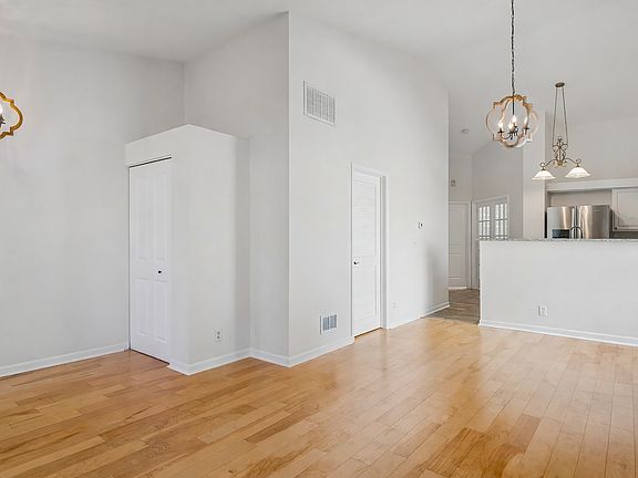 3rd image of 20837 W Brockton Ct