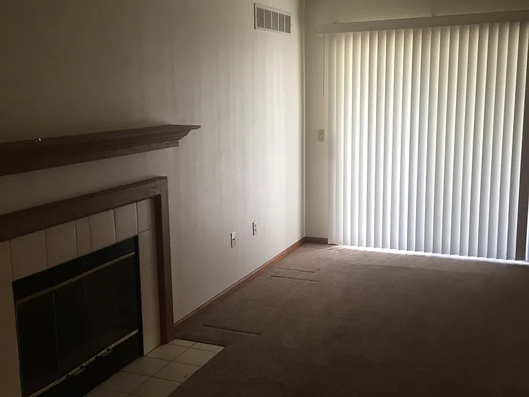 N25W24011 River Park Dr — Photo 4