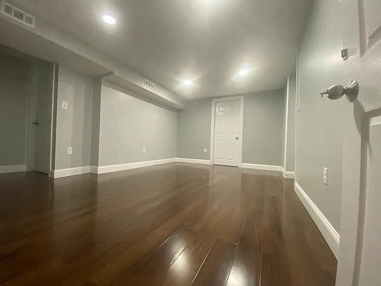 7500 Putt Rd — Photo 10