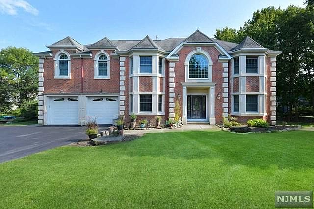 1st image of 8 Scenic Ct