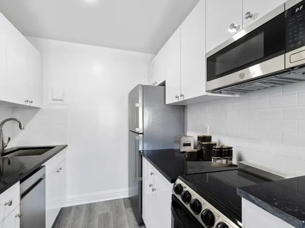50 West 34th Street 17A01 image 3 of 31