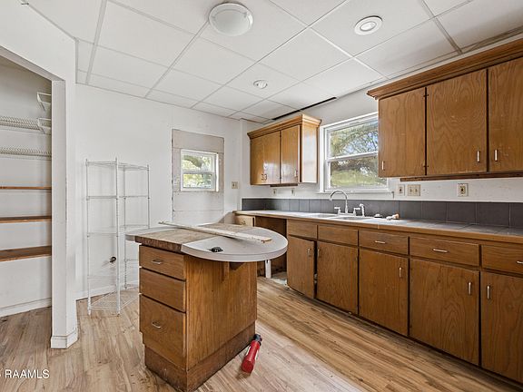 5th image of 111 Investment Dr