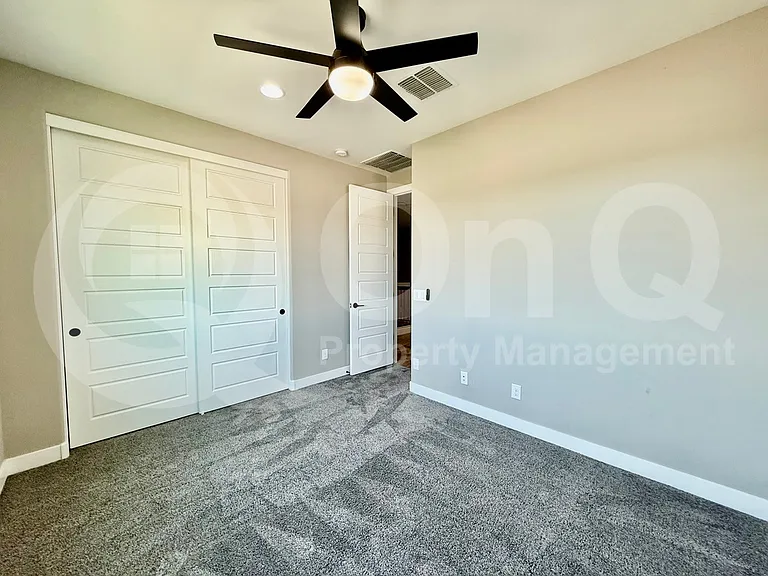 687 W Flintlock Way — Photo 16