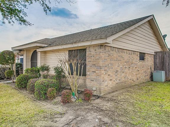 3rd image of 6025 Ponderosa Trail Ct