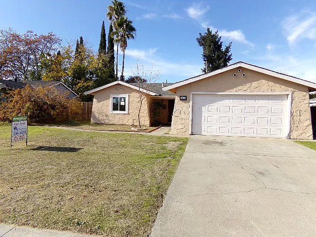 6125 Hillsdale Blvd photo 1