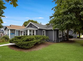 447 Washington Park, Waukegan, IL 60085