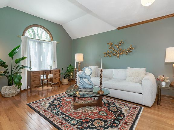5th image of 8176 Lake Bluff Ct