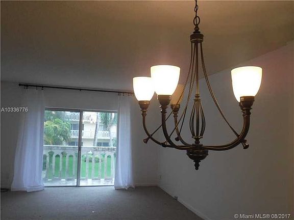 5th image of 100 Edgewater Dr APT 233