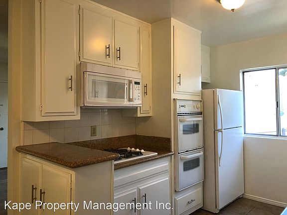 5th image of 828 S Holt Ave Unit 15