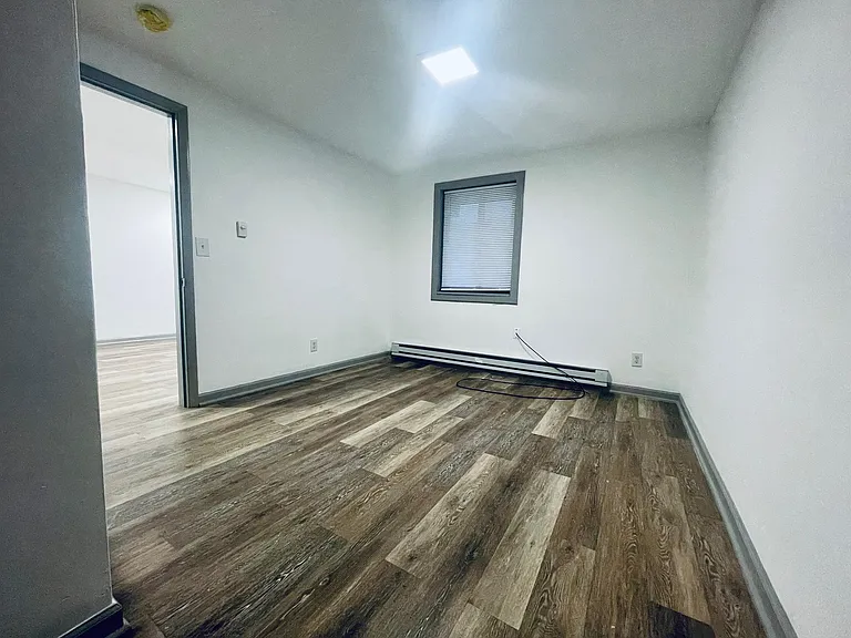 807 Burwood Ave — Photo 3