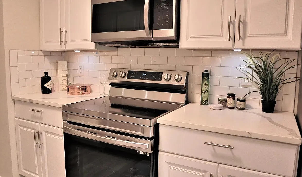 9079 Centerway Rd — Photo 4