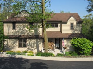 6 Traverse Ln, Galena, IL 61036