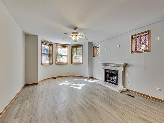 5th image of 2036 W Pierce Ave #1