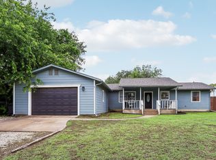 1015 Van Winkle St, Weatherford, TX 76086