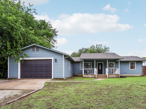 1015 Van Winkle St, Weatherford, TX 76086
