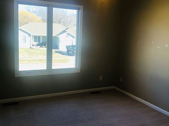 5th image of 1404 Overbrooke Dr