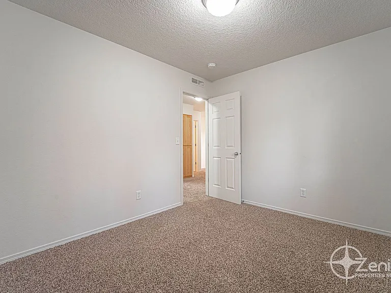 5242 N St — Photo 17