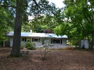 445 16th Ave NW, Hickory, NC 28601