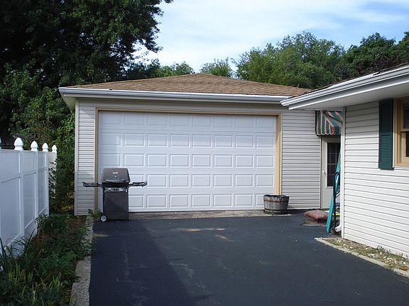 2nd image of 9408 Lawson Dr