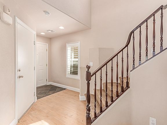 4th image of 10275 Headrick Dr