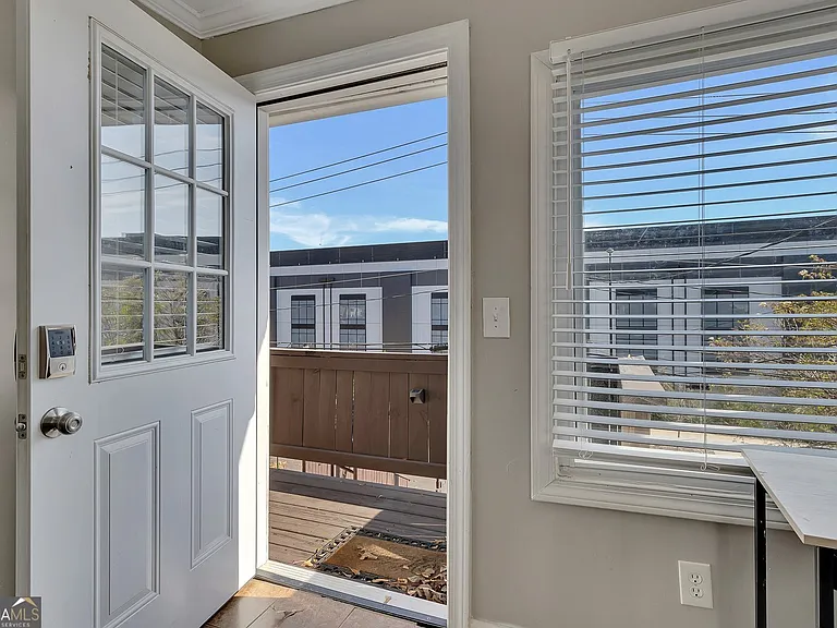 1040 Herndon St NW #A — Photo 3