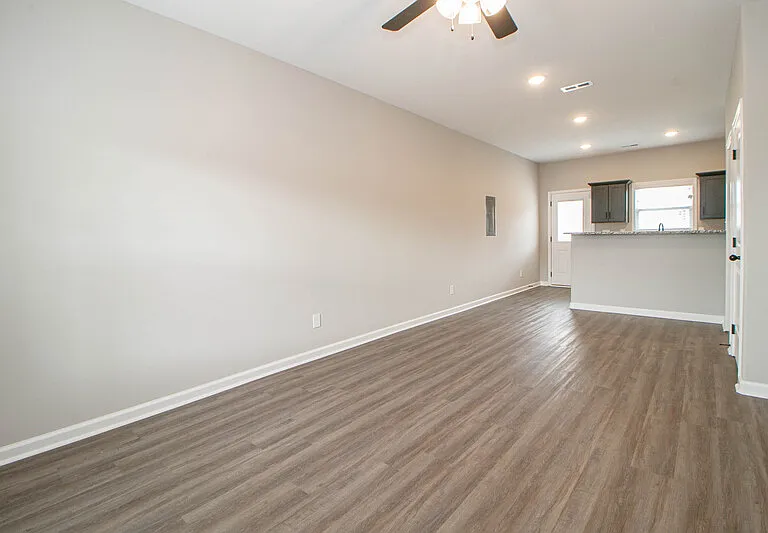 1115-D7 Hillwood Dr — Photo 3