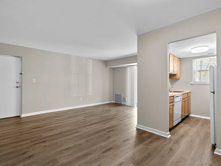 3612 Court House Dr #1C — Photo 9