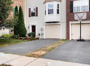 241 Whitley Dr, Chambersburg, PA 17201