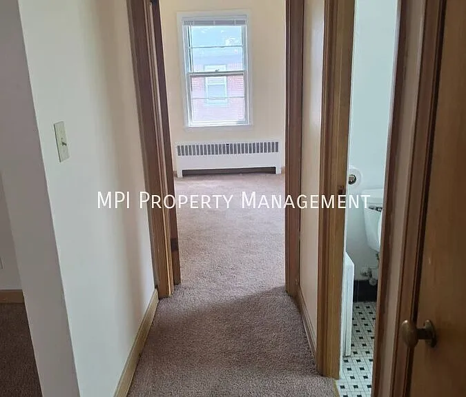 332 N 75th St #7 — Photo 10