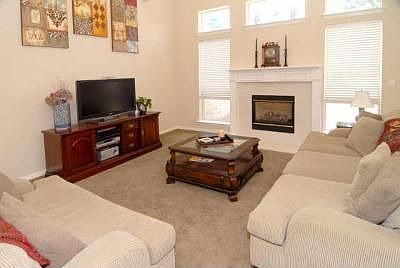 4th image of 3608 Welborne Ln