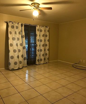 3rd image of 4208 Lazy Oak Dr