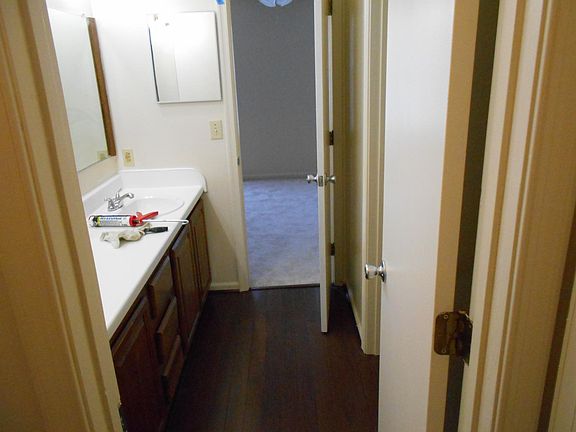 5th image of 304 Circuit Ln