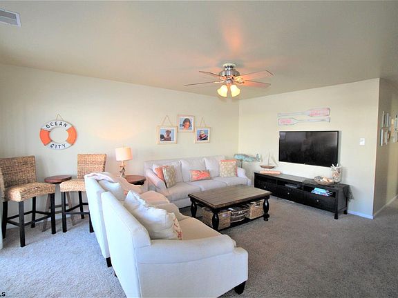 4th image of 5625 West Ave Floor 1