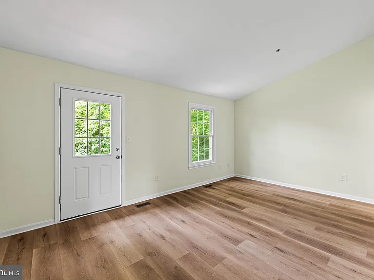 2615 Chivalry Ct — Photo 34