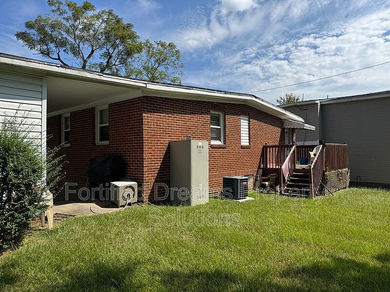 2nd image of 1308 Westmoreland Dr