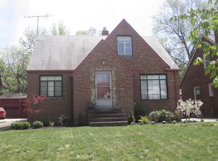 1131 Castleton Rd, Cleveland Heights, OH 44121