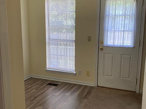 2nd image of 742 Lake Terrace Dr