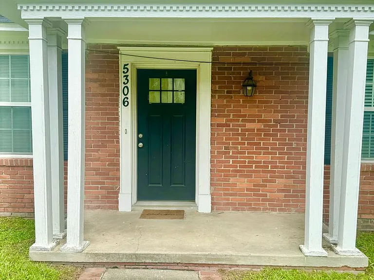 5306 N Trenholm Rd — Photo 1