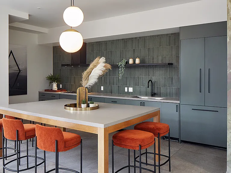 Apartment community Eco Lounge Lounge at Griffis South Waterfront in Portland, Oregon.