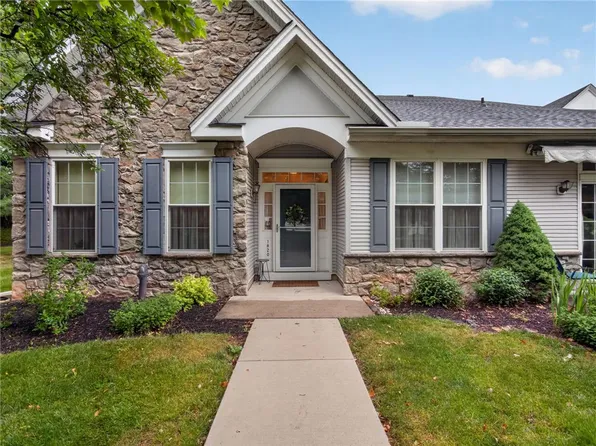1820 Felicity Ln, Hellertown, PA 18055