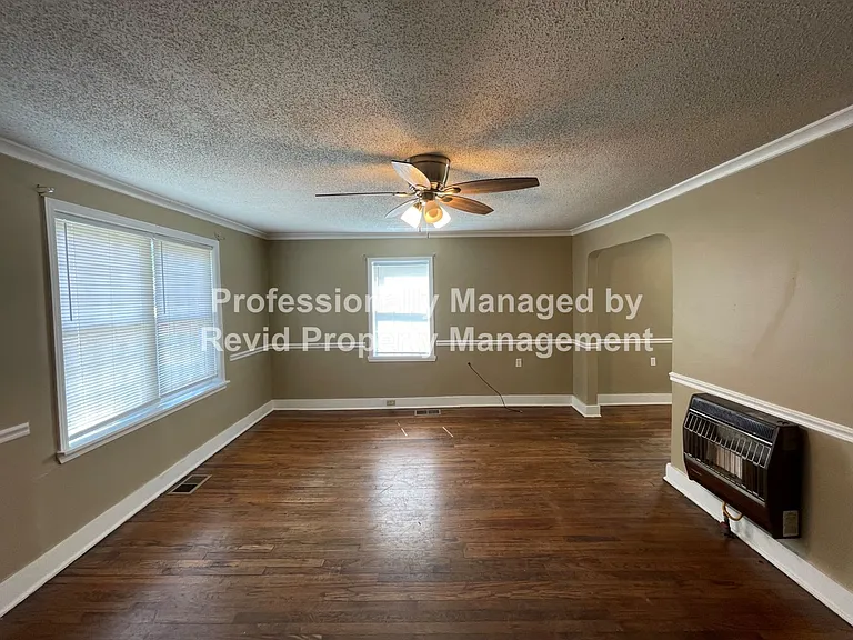 3560 Stuart Rd — Photo 4