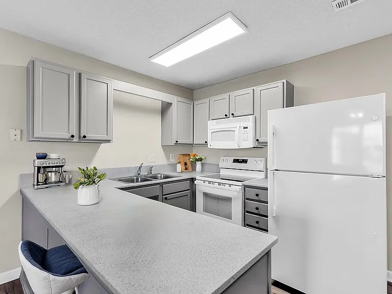 3687 Claypond Rd #D — Photo 29